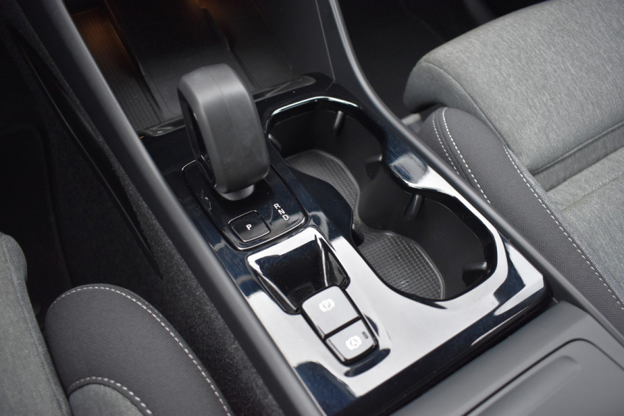 Volvo XC40 B4 211PK Automaat Plus Dark | Trekhaak | BLIS | ACC | H&K | Elektr. Stoel | Camera | All seasons