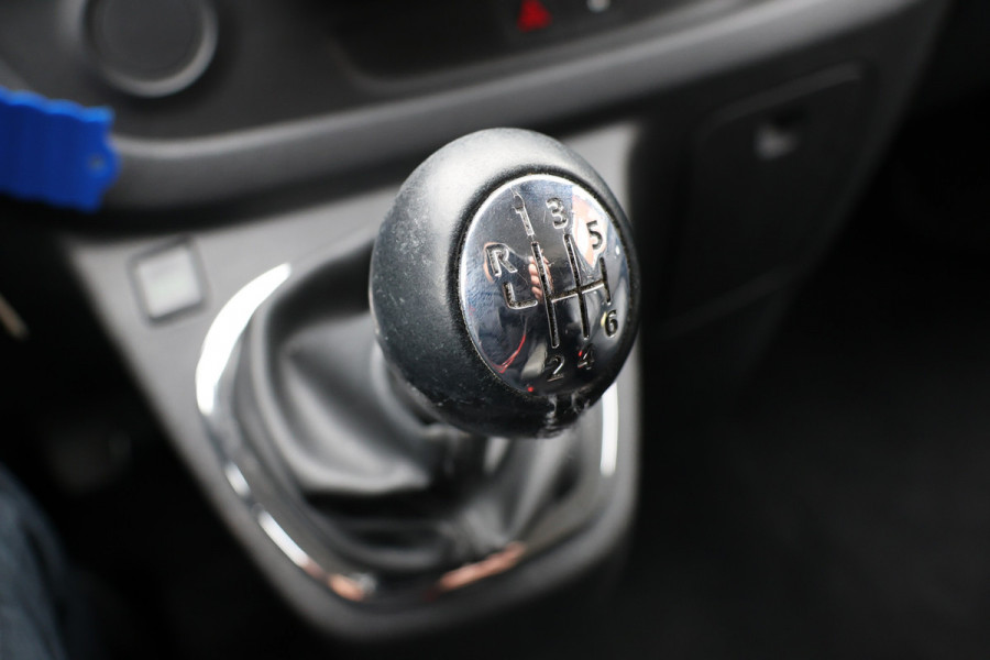 Renault Trafic 1.6 dCi L2H1 DC Luxe | L+R Schuifdeur | Dubbel cabine | Navigatie | PDC | Airco | Cruise control | 5-Zitter | Nieuwe APK | NAP Logisch | Euro 6