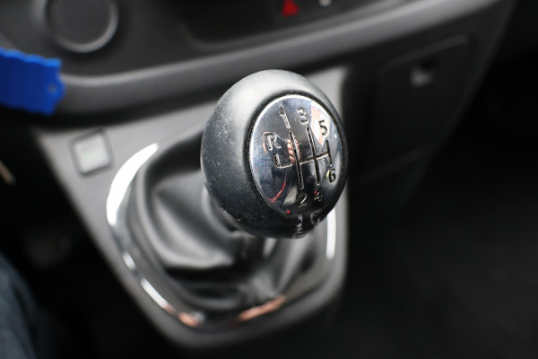 Renault Trafic 1.6 dCi L2H1 DC Luxe | L+R Schuifdeur | Dubbel cabine | Navigatie | PDC | Airco | Cruise control | 5-Zitter | Nieuwe APK | NAP Logisch | Euro 6