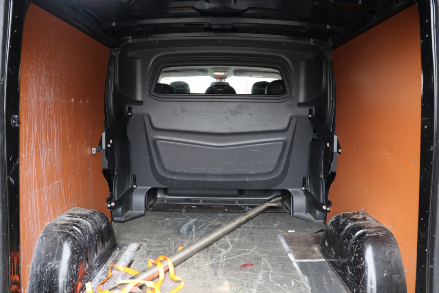 Renault Trafic 1.6 dCi L2H1 DC Luxe | L+R Schuifdeur | Dubbel cabine | Navigatie | PDC | Airco | Cruise control | 5-Zitter | Nieuwe APK | NAP Logisch | Euro 6