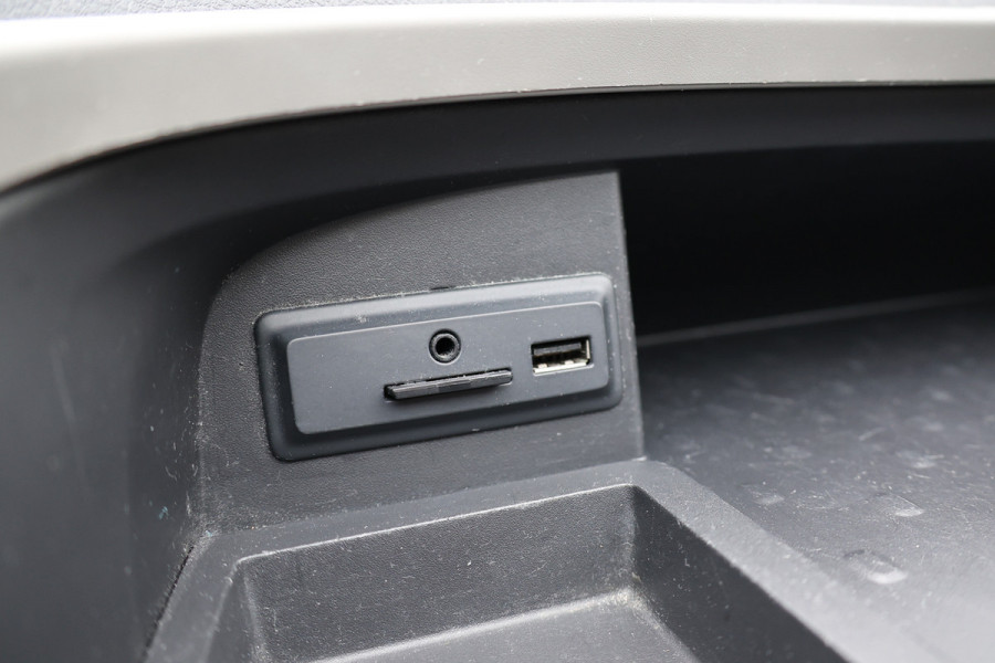 Renault Trafic 1.6 dCi L2H1 DC Luxe | L+R Schuifdeur | Dubbel cabine | Navigatie | PDC | Airco | Cruise control | 5-Zitter | Nieuwe APK | NAP Logisch | Euro 6