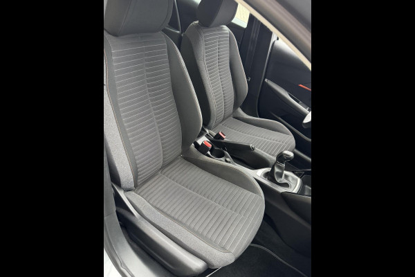 Peugeot 208 1.2 PureTech Active Pack - Navigatie/Apple CarPlay I Airco I Sport velgen I LED I PDC I 40.000 KM -Dealer onderhouden