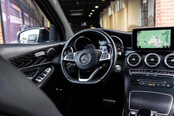 Mercedes-Benz GLC 250 4MATIC AMG Pano / Trekhaak / Camera