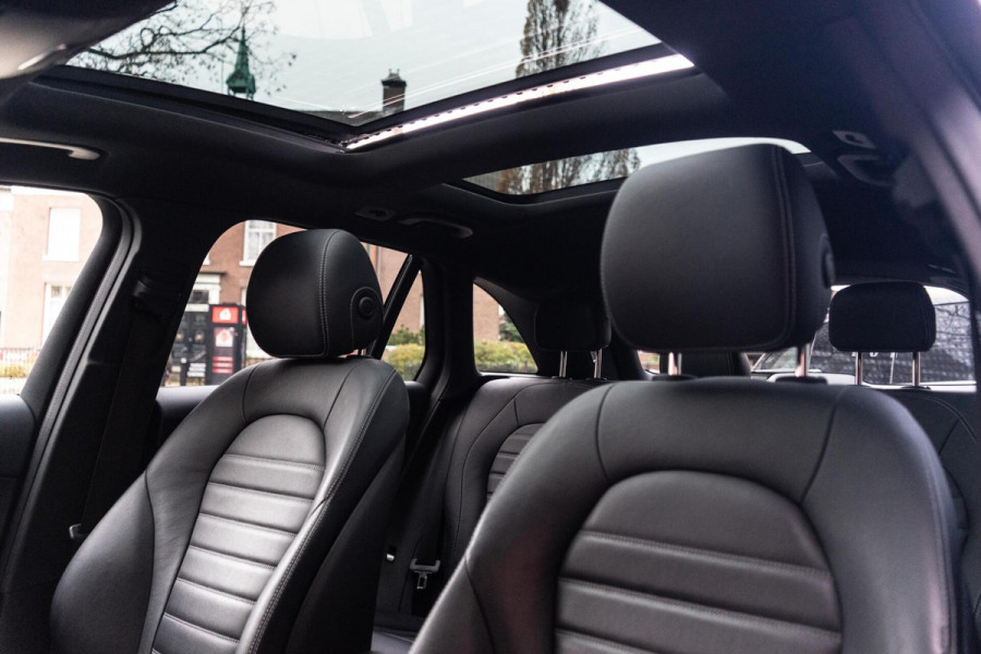 Mercedes-Benz GLC 250 4MATIC AMG Pano / Trekhaak / Camera