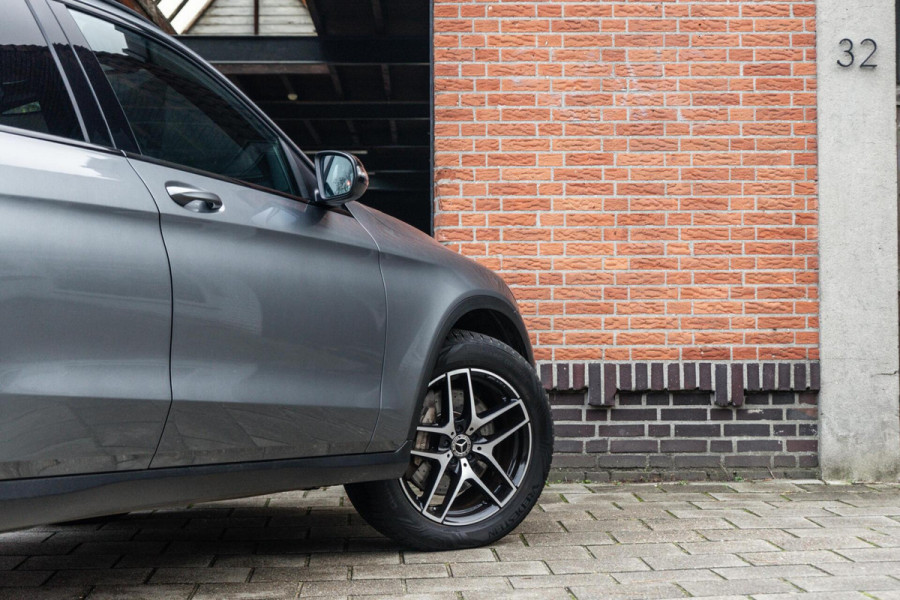 Mercedes-Benz GLC 250 4MATIC AMG Pano / Trekhaak / Camera