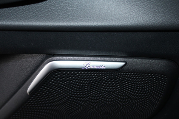 Mercedes-Benz V-Klasse 300d / Exclusive / DC / 4-Matic / Panorama / Elec Stoelen / 360 Cam / Burmester / Vol Opties / NIEUWSTAAT