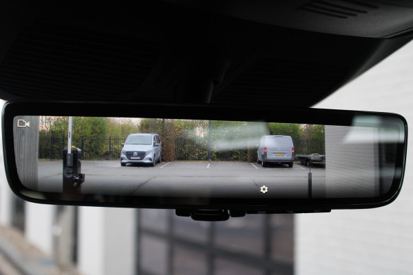 Mercedes-Benz V-Klasse 300d / Exclusive / 4-Matic / 6-Persoons / Panorama / Elec Stoelen / 360 Cam / Burmester / Vol Opties / NIEUWSTAAT