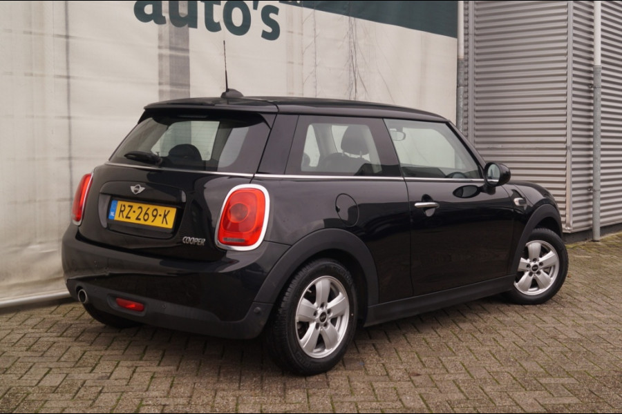 MINI Cooper 1.5 136pk Cooper Business -NAVI-PDC-CRUISE-AIRCO-