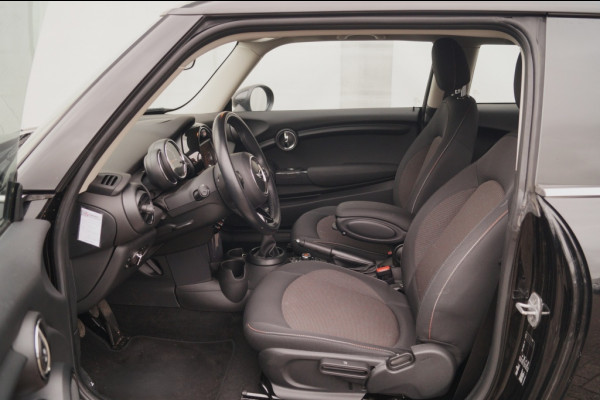 MINI Cooper 1.5 136pk Cooper Business -NAVI-PDC-CRUISE-AIRCO-
