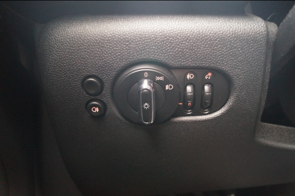 MINI Cooper 1.5 136pk Cooper Business -NAVI-PDC-CRUISE-AIRCO-