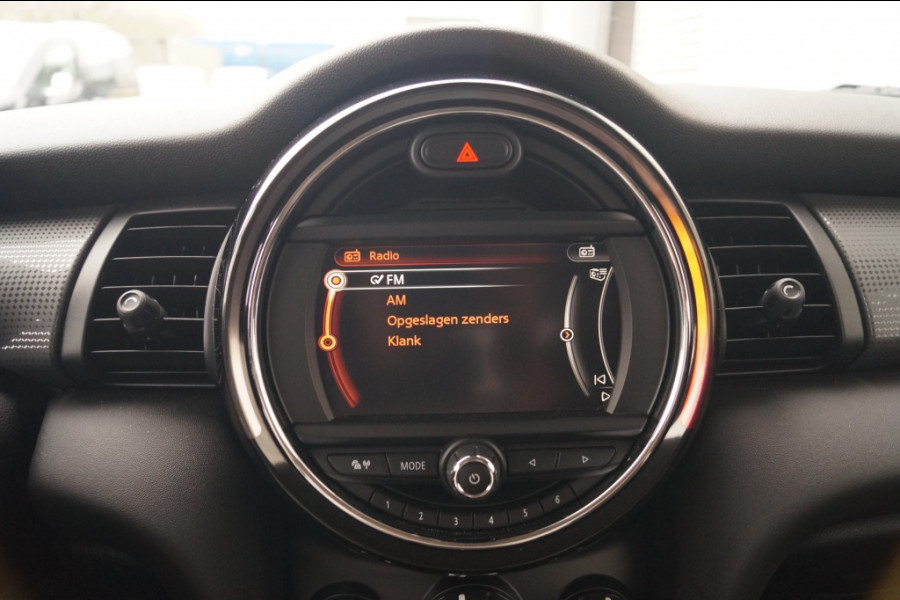 MINI Cooper 1.5 136pk Cooper Business -NAVI-PDC-CRUISE-AIRCO-