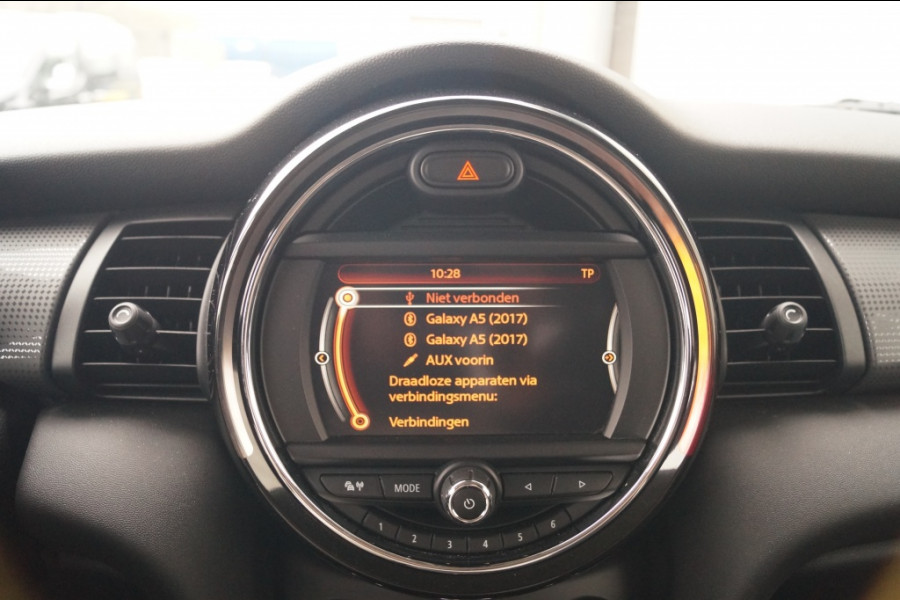 MINI Cooper 1.5 136pk Cooper Business -NAVI-PDC-CRUISE-AIRCO-