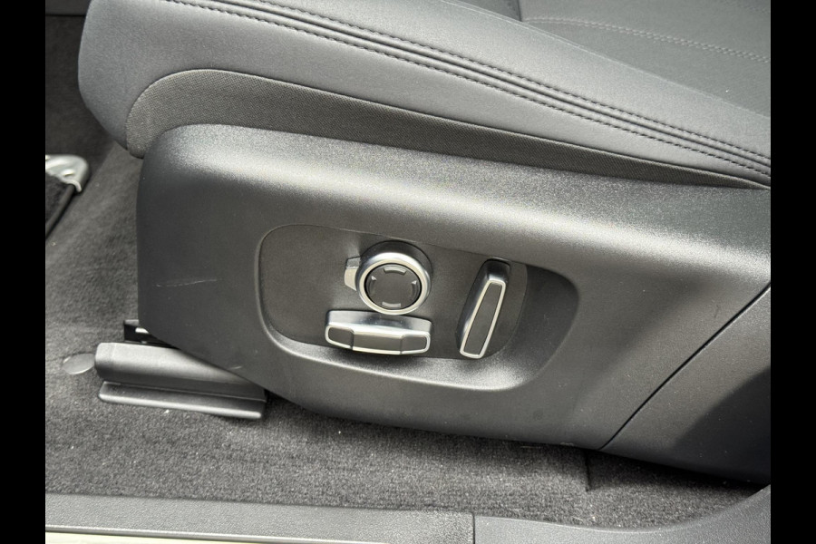 Land Rover Range Rover Evoque P300e Autobiography AWD