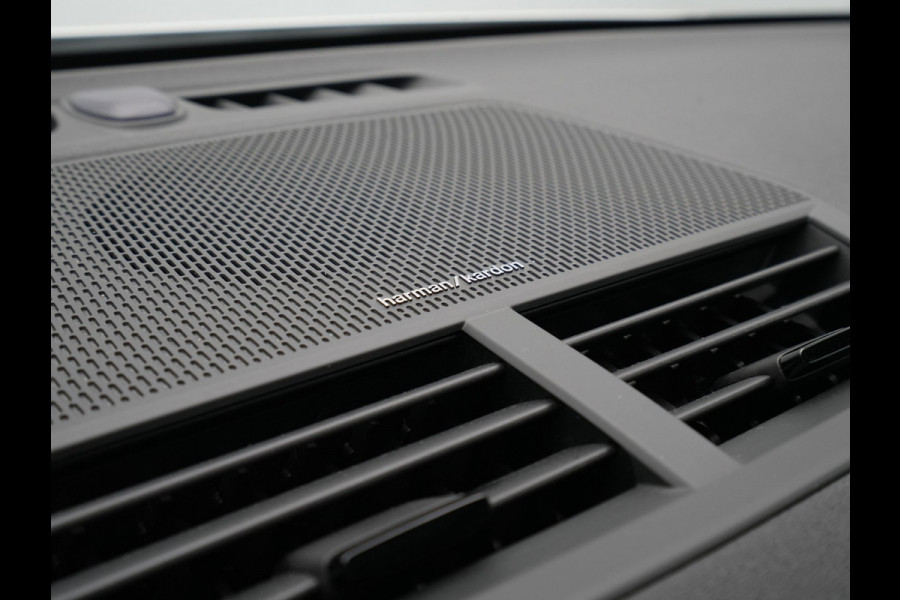 Polestar 2 Long Range Dual Motor 408pk Launch Edition 78kWh Panorama Navigatie 360 camera Stoelverwarming Harman/Kardon 31