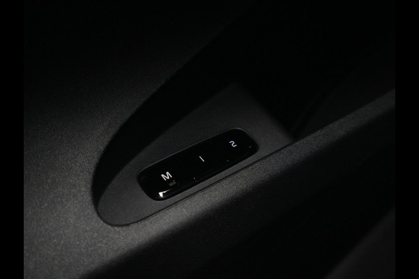 Polestar 2 Long Range Dual Motor 408pk Launch Edition 78kWh Panorama Navigatie 360 camera Stoelverwarming Harman/Kardon 31