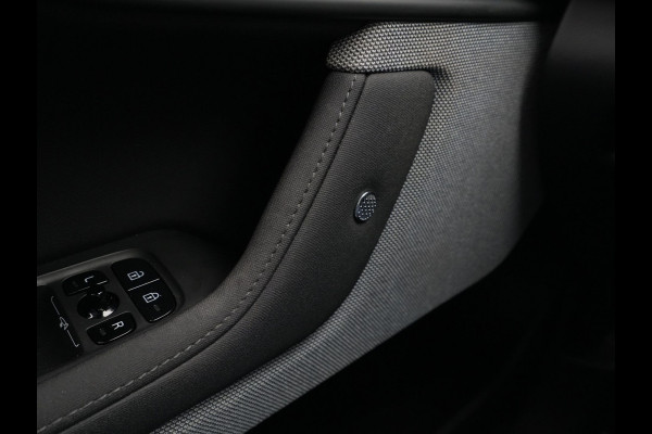 Polestar 2 Long Range Dual Motor 408pk Launch Edition 78kWh Panorama Navigatie 360 camera Stoelverwarming Harman/Kardon 31