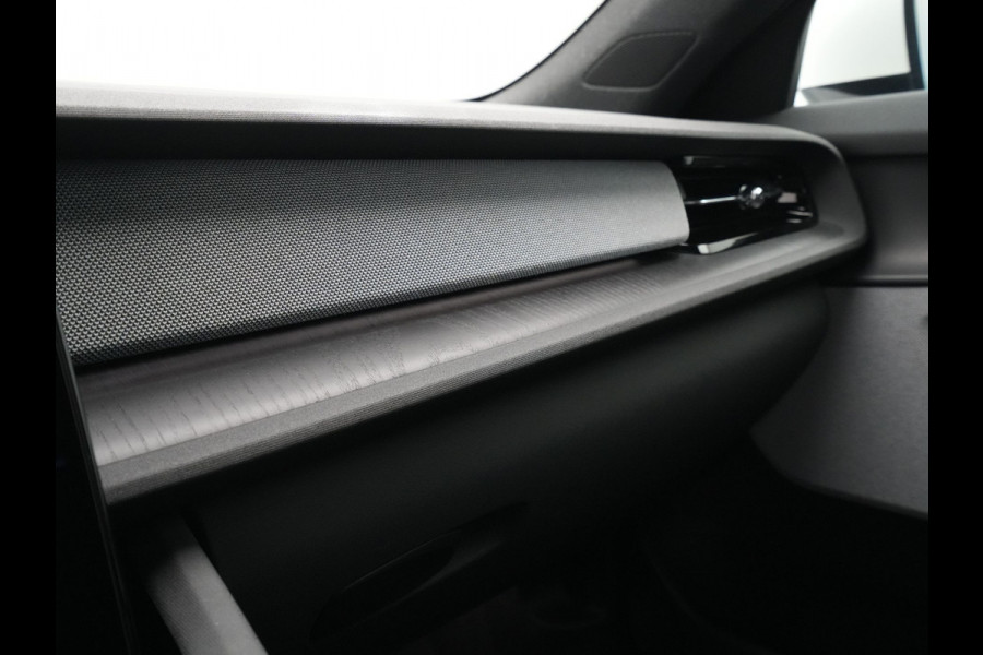 Polestar 2 Long Range Dual Motor 408pk Launch Edition 78kWh Panorama Navigatie 360 camera Stoelverwarming Harman/Kardon 31