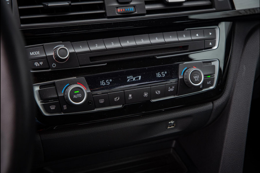 BMW 4 Serie Coupé 420i Executive Edition Xenon Navigatie Keyless