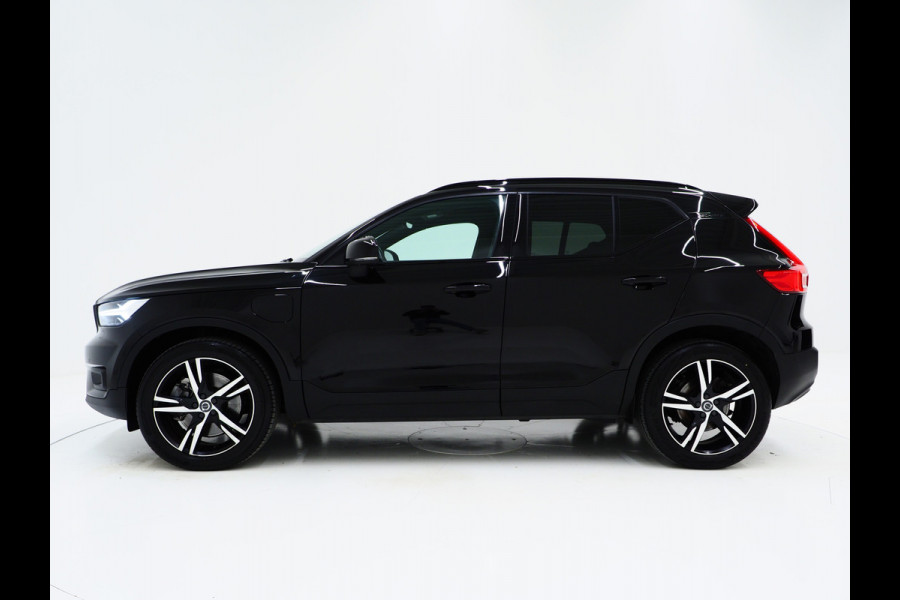 Volvo XC40 1.5 T5 Recharge R-Design Full Black | Panoramadak | Pilot Assist | Harman/Kardon | 360 | Keyless | Carplay