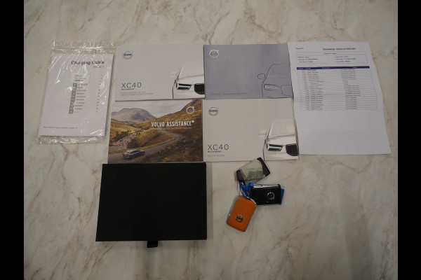 Volvo XC40 1.5 T5 Recharge R-Design Full Black | Panoramadak | Pilot Assist | Harman/Kardon | 360 | Keyless | Carplay