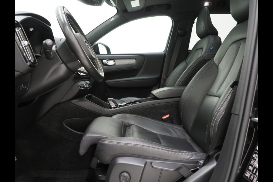 Volvo XC40 1.5 T5 Recharge R-Design Full Black | Panoramadak | Pilot Assist | Harman/Kardon | 360 | Keyless | Carplay
