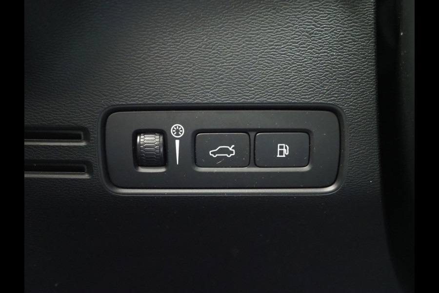 Volvo XC40 1.5 T5 Recharge R-Design Full Black | Panoramadak | Pilot Assist | Harman/Kardon | 360 | Keyless | Carplay