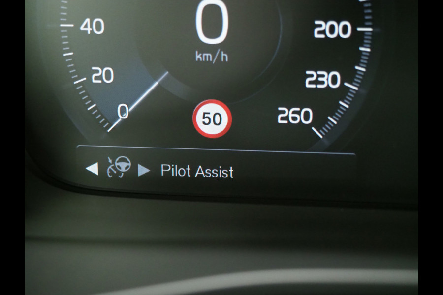 Volvo XC40 1.5 T5 Recharge R-Design Full Black | Panoramadak | Pilot Assist | Harman/Kardon | 360 | Keyless | Carplay