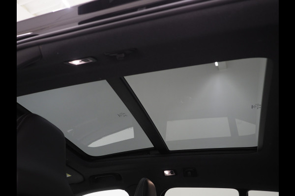 Volvo XC40 1.5 T5 Recharge R-Design Full Black | Panoramadak | Pilot Assist | Harman/Kardon | 360 | Keyless | Carplay