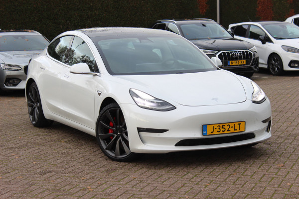 Tesla Model 3 Performance AWD 75 kWh / Autopilot / Panoramadak / Camera / Leder / 20'' / Leder / Premium Audio
