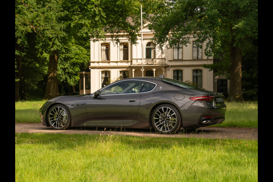 Maserati GranTurismo V6 AWD Modena | Subliem! | Full PPF | Sonus Faber | ADAS