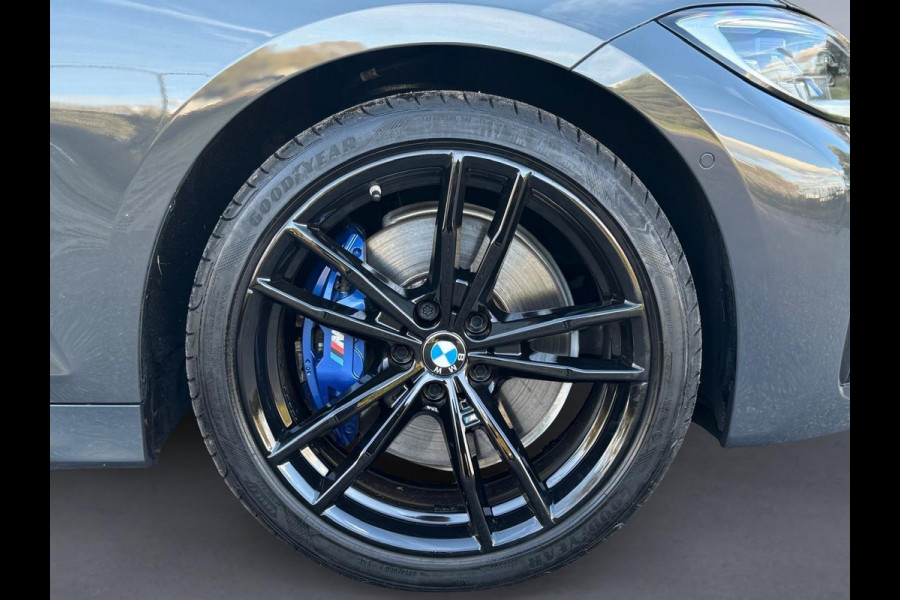 BMW 3 Serie Touring 330e M sport individual, dravitgrau, panodak,laser led, elec bedienbare trekhaak, vol opties, nl auto met nap