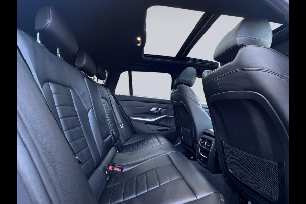 BMW 3 Serie Touring 330e M sport individual, dravitgrau, panodak,laser led, elec bedienbare trekhaak, vol opties, nl auto met nap
