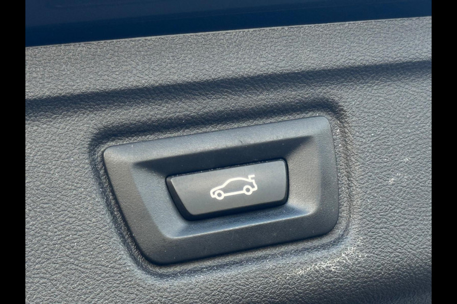 BMW 3 Serie Touring 330e M sport individual, dravitgrau, panodak,laser led, elec bedienbare trekhaak, vol opties, nl auto met nap