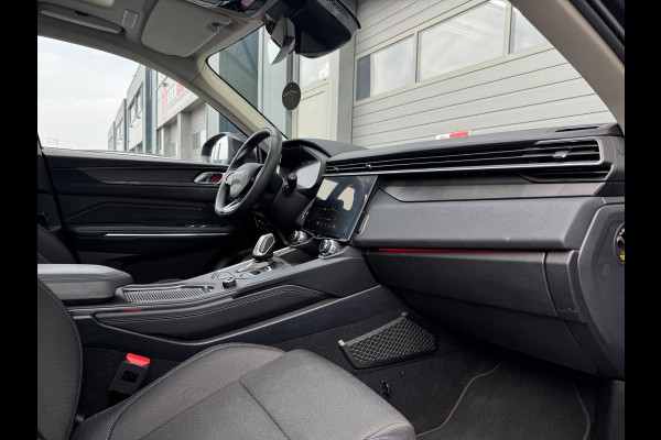 Lynk & Co 01 1.5 Bomvol Black Edition 261PK 360°Camera