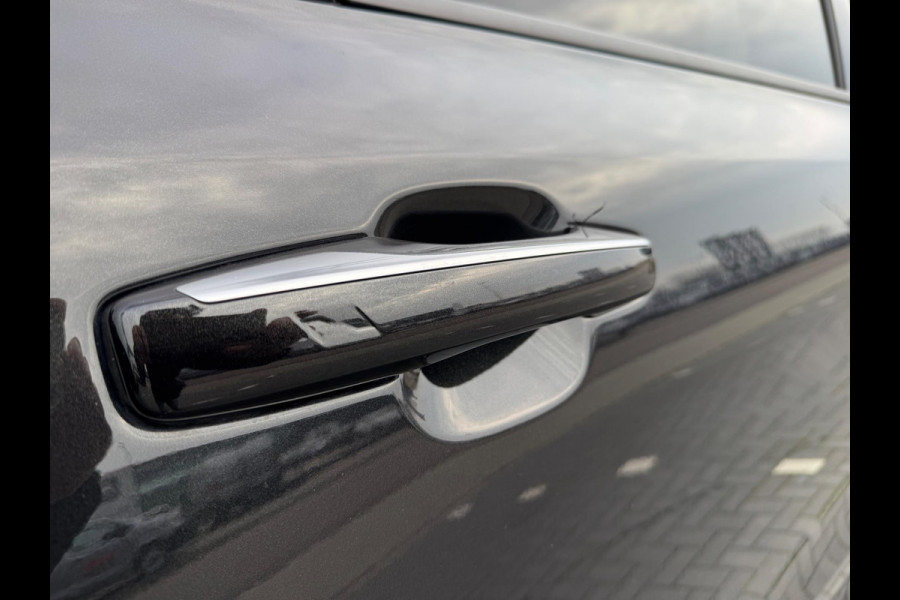 Lynk & Co 01 1.5 Bomvol Black Edition 261PK 360°Camera