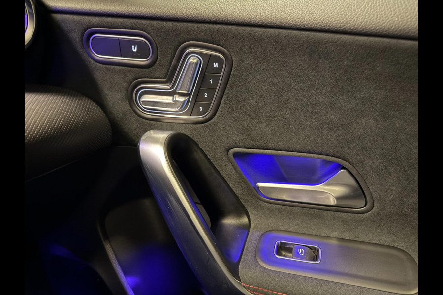 Mercedes-Benz A-Klasse 250 e AMG PREMIUM SFEERVERL/V-COCKPIT/NAVI/DAB/LED/CARPLAY/CRUISE///