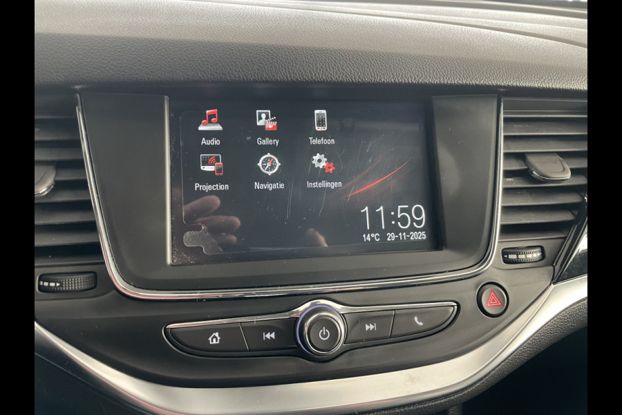 Opel Astra Sports Tourer 1.2 Business Elegance Airco - Cruise control - Parkeersensoren voor en achter - Achteruitrijcamera - Navigatie - Bluetooth - Keyless start and entry - Start/stop systeem - Stuur leder - Stuur multifunctioneel