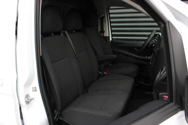 Mercedes-Benz Vito 163PK LANG JB-EDITION FULL BLACK / AMG / SPOILER / VERLAGINGSVEREN / NAVIGATIE / SIDE-BARS / FULL / NAVI