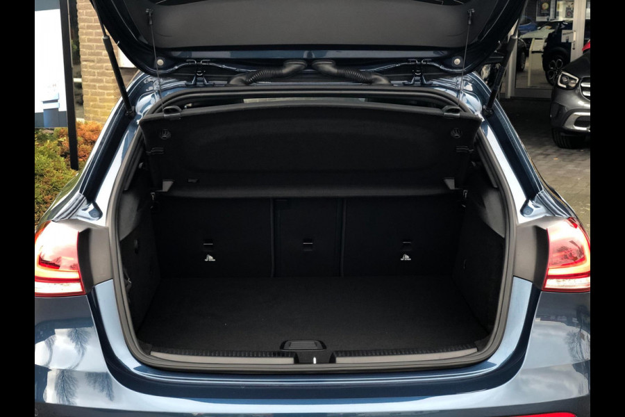 Mercedes-Benz A-Klasse 250 e PHEV AMG-Line | Climate, Cruise, Aut. Verl., Regensensor, 16'' LMV |