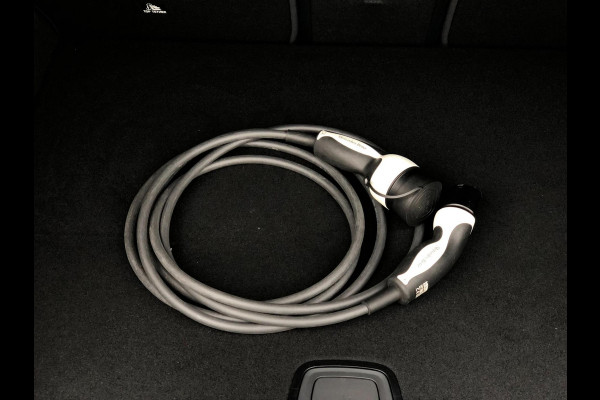 Mercedes-Benz A-Klasse 250 e PHEV AMG-Line | Climate, Cruise, Aut. Verl., Regensensor, 16'' LMV |