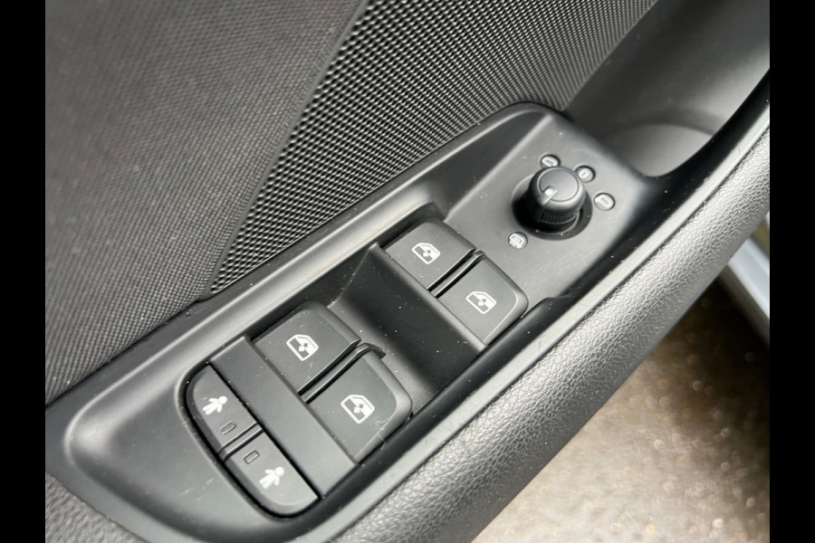 Audi A3 Limousine 1.4 TFSI CoD Pro Line | Cruise + Navi + Airco Nu € 12.975,-!!!