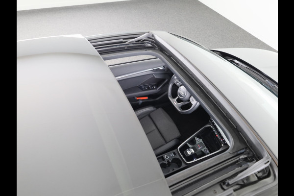 Audi A3 Sportback 35 TFSI S edition 150pk | Panoramadak | Navigatie |Lichtmetalen velgen | Climatronic