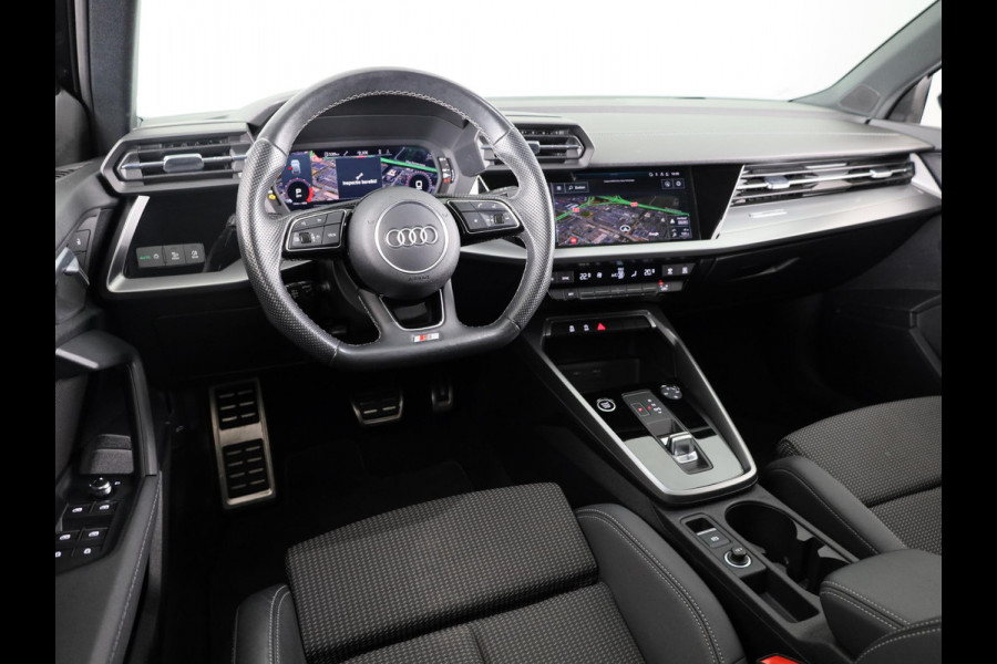 Audi A3 Sportback 35 TFSI S edition 150pk | Panoramadak | Navigatie |Lichtmetalen velgen | Climatronic
