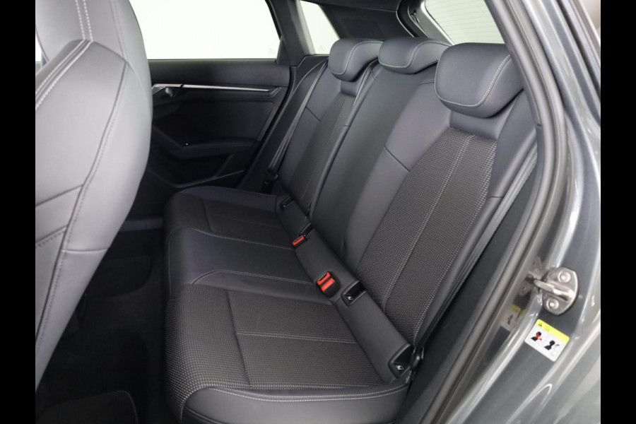 Audi A3 Sportback 35 TFSI S edition 150pk | Panoramadak | Navigatie |Lichtmetalen velgen | Climatronic