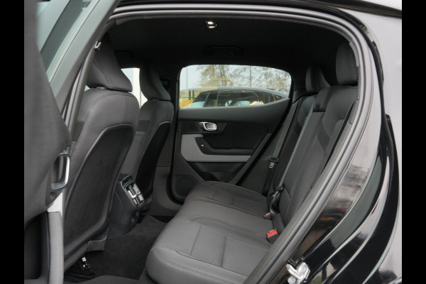 Polestar 2 Standard Range Single Motor 63kWh | SoH 97% | Stoelverwarming | Google Maps | 360 Graden