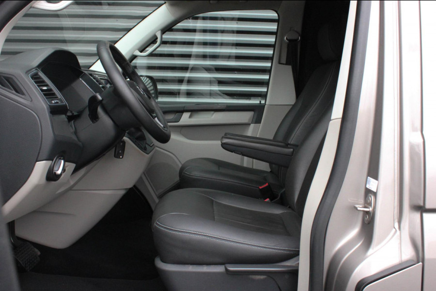 Volkswagen Transporter 2.0 TDI L2H1 150PK / APPLE CARPLAY / VERLAAGD / LEDEREN BEKLEDING / FULL BLACK / TREKAAK / SPOILER / CRUISE