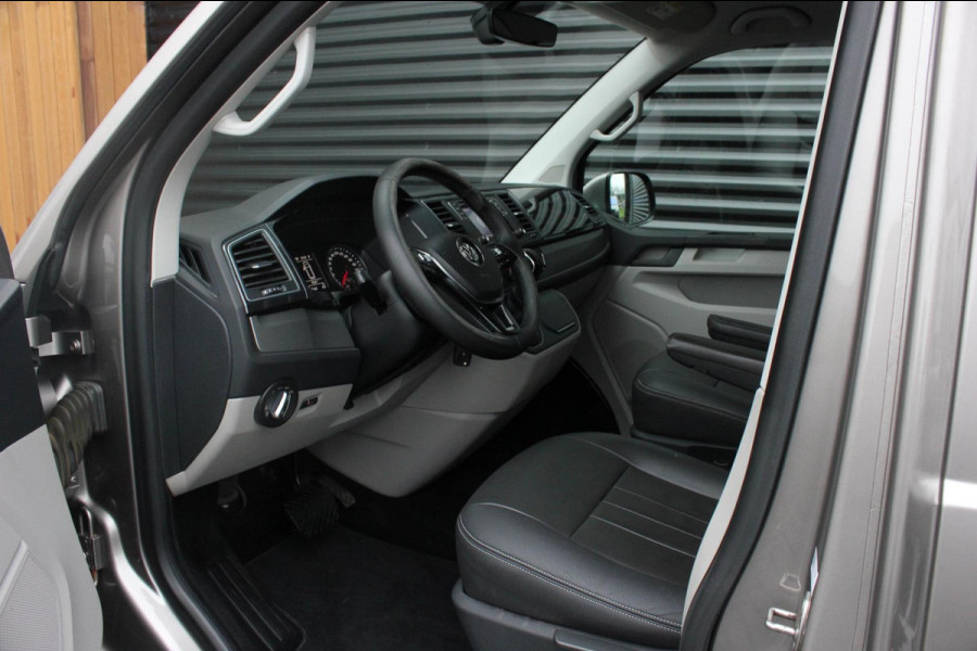 Volkswagen Transporter 2.0 TDI L2H1 150PK / APPLE CARPLAY / VERLAAGD / LEDEREN BEKLEDING / FULL BLACK / TREKAAK / SPOILER / CRUISE