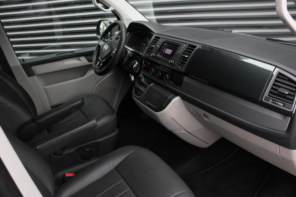 Volkswagen Transporter 2.0 TDI L2H1 150PK / APPLE CARPLAY / VERLAAGD / LEDEREN BEKLEDING / FULL BLACK / TREKAAK / SPOILER / CRUISE