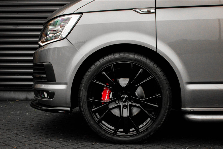 Volkswagen Transporter 2.0 TDI L2H1 150PK / APPLE CARPLAY / VERLAAGD / LEDEREN BEKLEDING / FULL BLACK / TREKAAK / SPOILER / CRUISE