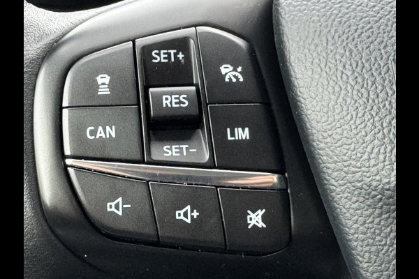 Ford FOCUS Wagon 1.0 EcoBoost Adaptive cruise Full LED Climate control Keyless Navi Winterpack Apple / Android B&O